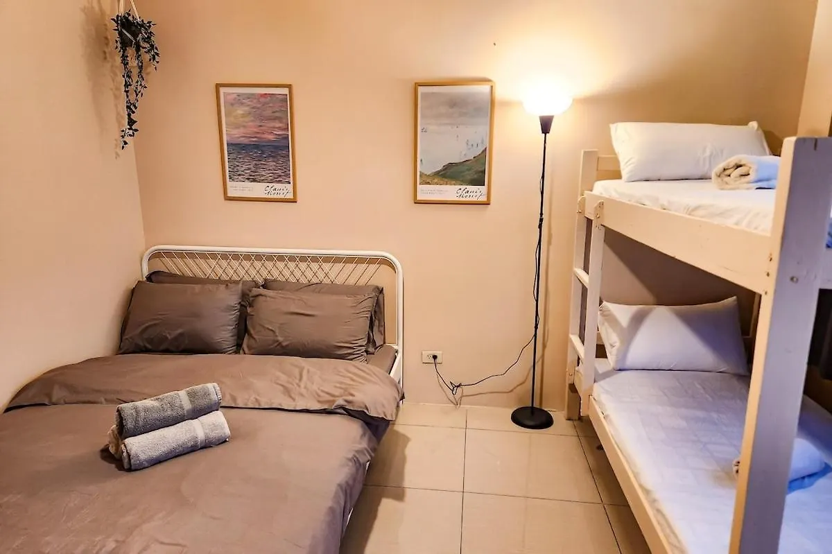 Artsy 110Sqm 2Br In Moa 200Mbps Wifi Xbox Printer Apartment Manila 0*,  Philippines