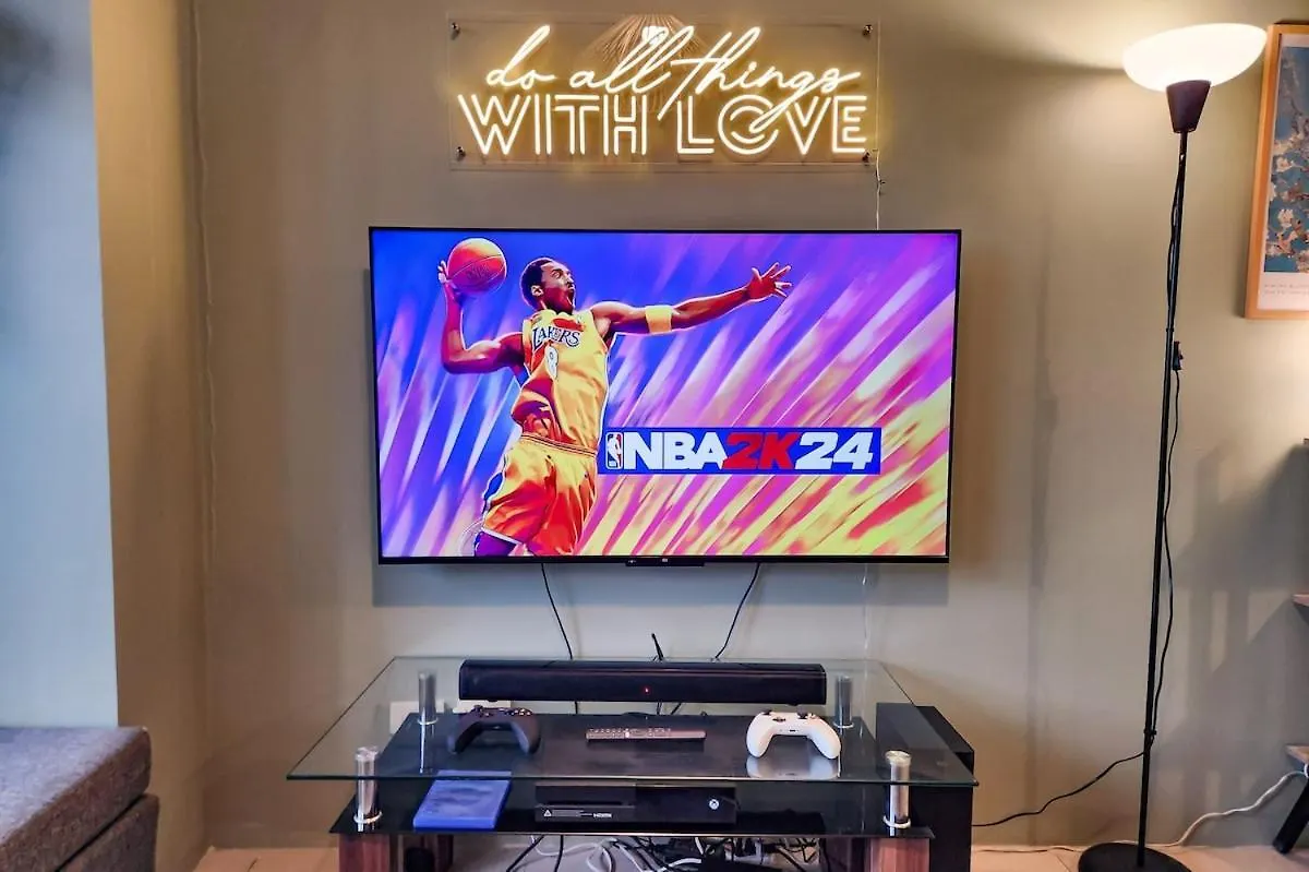 Artsy 110Sqm 2Br In Moa 200Mbps Wifi Xbox Printer Apartment Manila Philippines