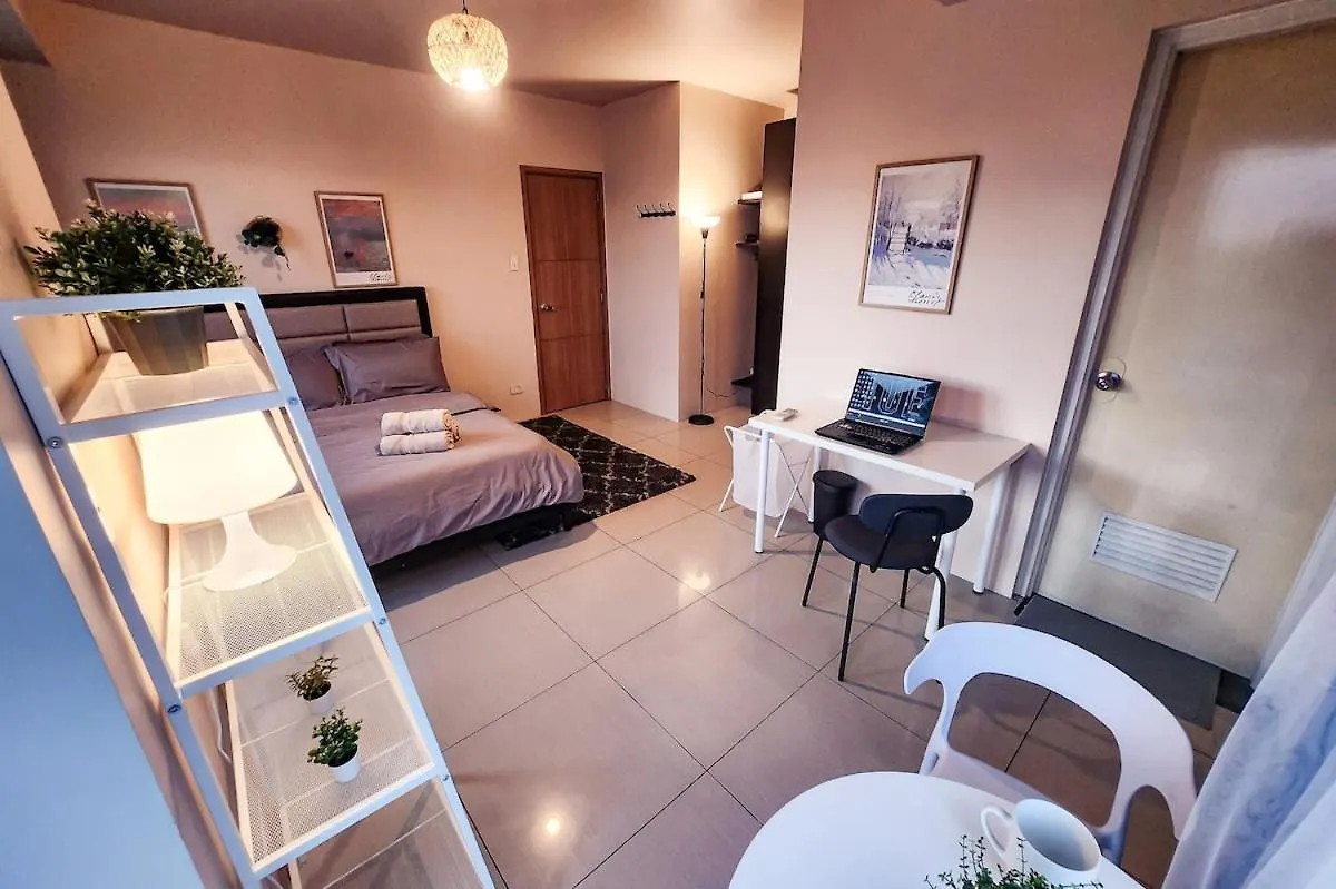 Artsy 110Sqm 2Br In Moa 200Mbps Wifi Xbox Printer Apartment Manila
