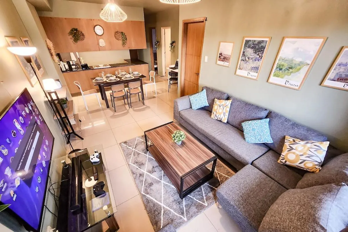 Artsy 110Sqm 2Br In Moa 200Mbps Wifi Xbox Printer Apartment Manila